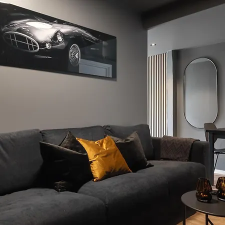 Apartment King Bed - Free Parking - Renovated June 2025